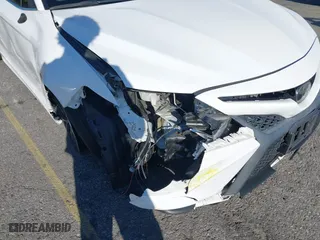 2018 Toyota Camry LE with VIN 4T1B11HKXJU140631, listed as a IAAI auction lot 41761493 with 68,298 mi miles. Bid and sale history available at carsss.com. Image 6.