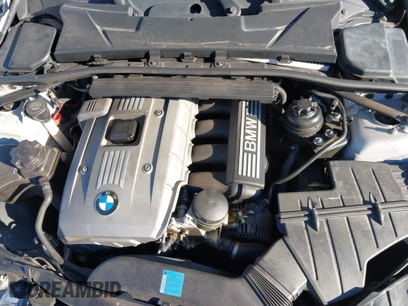 2006 BMW 3 Series 325i with VIN WBAVB13516KX40275, listed as a IAAI auction lot 41563739 with 185,783 mi miles. Bid and sale history available at carsss.com. Image 10.