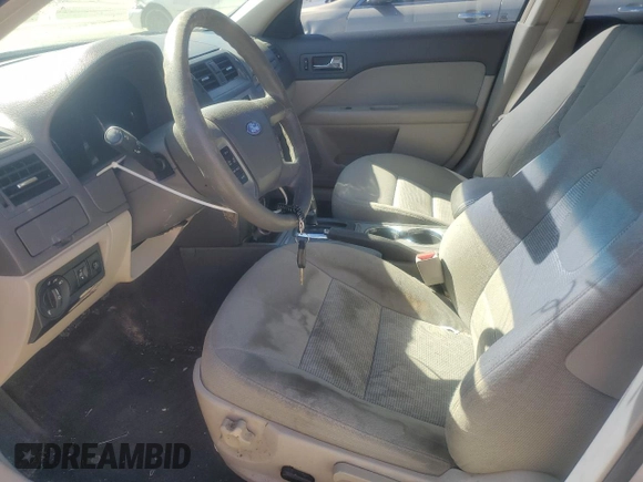 2010 Ford Fusion SE z VIN 3FAHP0HA6AR421918, wystawiony jako Copart lot #46276355 z przebiegiem 129 408 mil mil oraz Szkoda całkowita • Salvage title. Historia ofert i sprzedaży dostępna na DreamBid. Obrazek 7.