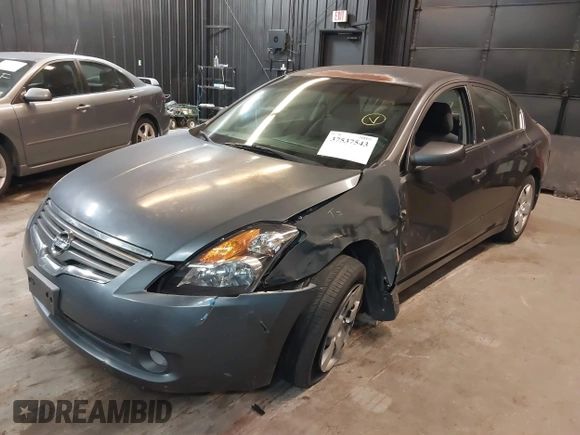 2008 Nissan Altima 2.5 S with VIN 1N4AL21E28C214070, listed as a IAAI auction lot 37537543 with 30,659 mi miles. Bid and sale history available at carsss.com. Image 2.