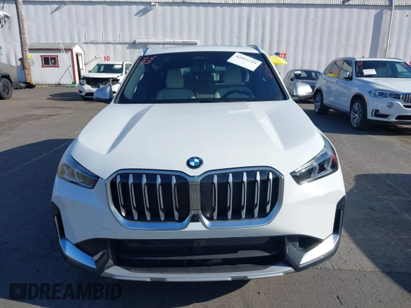 2024 BMW X1 xDrive28i с VIN WBX73EF0XR5Z50590, выставлен на аукционе IAAI как лот 42052219 с пробегом 3 158 миль миль и . История ставок и продаж доступна на DreamBid. Изображение 12.