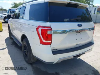 2019 Ford Expedition XLT with VIN 1FMJU1HT3KEA10827, listed as a IAAI auction lot 42016508 with 83,286 mi miles. Bid and sale history available at carsss.com. Image 3.