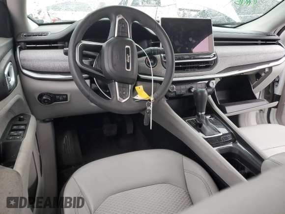 2022 Jeep Compass Latitude with VIN 3C4NJCBB4NT198580, listed as a Copart auction lot 48147765 with 81,562 mi miles and Salvage title. Bid and sale history available at DreamBid. Image 8.