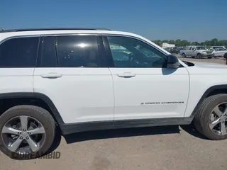 2025 Jeep Grand Cherokee Limited with VIN 1C4RJHBG7SC272351, listed as a IAAI auction lot 42331840 with 13,862 mi miles and . Bid and sale history available at DreamBid. Image 13.