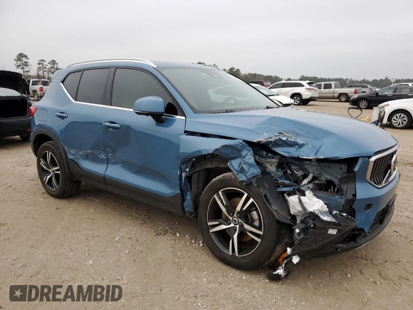 2023 Volvo XC40 Plus Bright Theme with VIN YV4L12UEXP2931841, listed as a Copart auction lot 89308025 with 13,190 mi miles and Salvage Title. Bid and sale history available at carsss.com. Image 4.