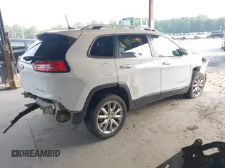 2016 Jeep Cherokee Limited z VIN 1C4PJLDB8GW233818, wystawiony jako IAAI lot #42376960 z przebiegiem 110 160 mil mil oraz . Historia ofert i sprzedaży dostępna na DreamBid. Obrazek 4.