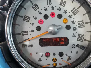2005 MINI Hardtop S z VIN WMWRE33505TL10315, wystawiony jako Copart lot #55234535 z przebiegiem 148 197 mil mil oraz Szkody całkowita. Historia ofert i sprzedaży dostępna na DreamBid. Obrazek 9.