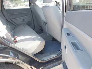 2007 Jeep Grand Cherokee с VIN 1J8HS48N27C607989, выставлен на аукционе IAAI как лот 42174942 с пробегом 196 177 миль миль и . История ставок и продаж доступна на DreamBid. Изображение 8.