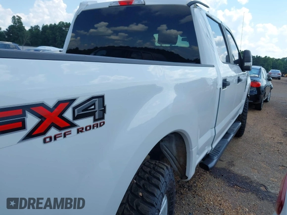 2018 Ford F-250 XL with VIN 1FT7W2B63JEB70397, listed as a IAAI auction lot 41637099 with 163,126 mi miles and . Bid and sale history available at DreamBid. Image 18.