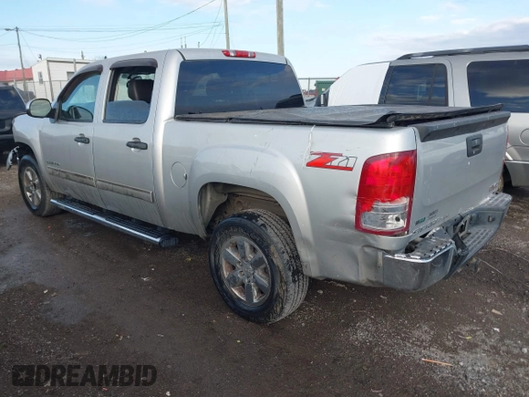 2010 GMC Sierra 1500 SLE z VIN 3GTRCVE0XAG117991, wystawiony jako IAAI lot #41549994 z przebiegiem 245 256 mil mil oraz . Historia ofert i sprzedaży dostępna na DreamBid. Obrazek 3.
