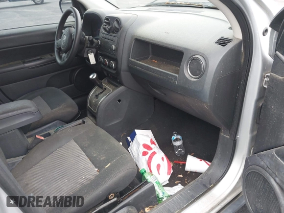 2012 Jeep Compass Sport with VIN 1C4NJCBA5CD622424, listed as a IAAI auction lot 42211700 with 120,945 mi miles and . Bid and sale history available at carsss.com. Image 5.