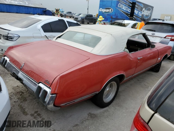 1970 Oldsmobile Cutlass z VIN 342670E139820, wystawiony jako Copart lot #75077674 z przebiegiem 66 232 mil mil oraz Szkody całkowita. Historia ofert i sprzedaży dostępna na DreamBid. Obrazek 3.