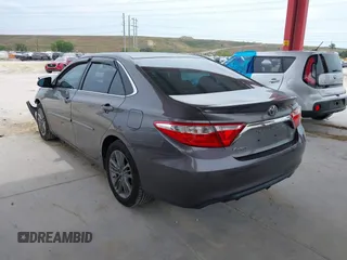 2017 Toyota Camry XLE with VIN 4T1BF1FK7HU317117, listed as a IAAI auction lot 41875591 with 98,658 mi miles. Bid and sale history available at carsss.com. Image 3.