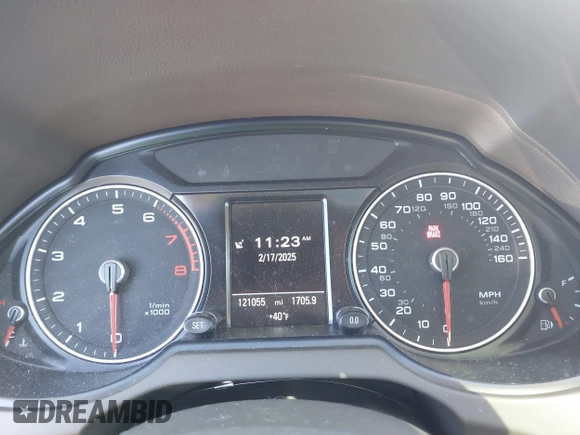 2014 Audi Q5 Premium Plus z VIN WA1DGAFP3EA062706, wystawiony jako IAAI lot #41579534 z przebiegiem 121 055 mil mil oraz . Historia ofert i sprzedaży dostępna na DreamBid. Obrazek 7.