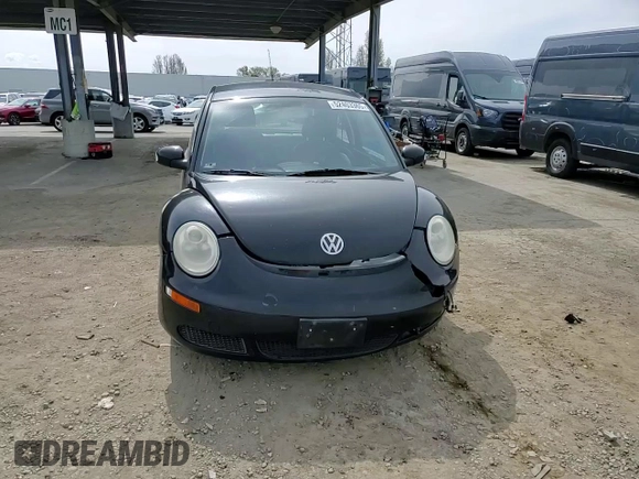 2010 Volkswagen New Beetle Coupe with VIN 3VWPG3AG8AM036554, listed as a Copart auction lot 52403365 with 138,857 mi miles and Salvage Title. Bid and sale history available at carsss.com. Image 10.