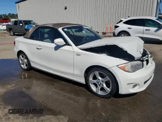 2012 BMW 1 Series 128i z VIN WBAUL7C51CVM83012, wystawiony jako Copart lot #46604615 z przebiegiem 156 565 mil mil oraz Szkody całkowita. Historia ofert i sprzedaży dostępna na DreamBid. Obrazek 4.