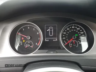 2017 Volkswagen Golf S z VIN 3VWC17AU0HM528910, wystawiony jako Copart lot #55640795 z przebiegiem 67 837 mil mil oraz Szkoda całkowita • Salvage title. Historia ofert i sprzedaży dostępna na DreamBid. Obrazek 9.
