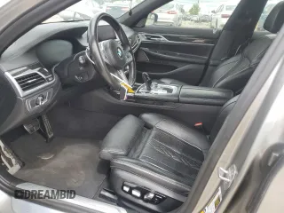 2020 BMW 7 Series 750i xDrive z VIN WBA7U2C02LGJ59296, wystawiony jako Copart lot #58029085 z przebiegiem 116 522 mil mil oraz Czysty tytuł • Clean title. Historia ofert i sprzedaży dostępna na DreamBid. Obrazek 7.