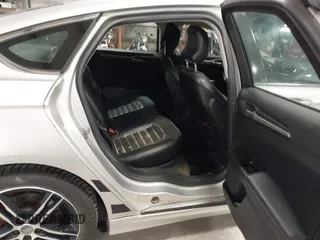 2016 Ford Fusion SE with VIN 1FA6P0HD2G5101704, listed as a IAAI auction lot 41991887 with 178,110 mi miles and . Bid and sale history available at carsss.com. Image 8.