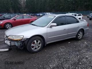 1998 Honda Accord EX z VIN 1HGCG5553WA120695, wystawiony jako Copart lot #88338535 z przebiegiem 202 771 mil mil oraz Szkoda całkowita • Salvage title. Historia ofert i sprzedaży dostępna na DreamBid. Obrazek 1.