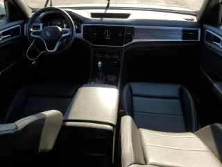 2023 Volkswagen Atlas SE with VIN 1V2HE2CA7PC205178, listed as a Copart auction lot 83377914 with 25,248 mi miles and Salvage title. Bid and sale history available at DreamBid. Image 8.