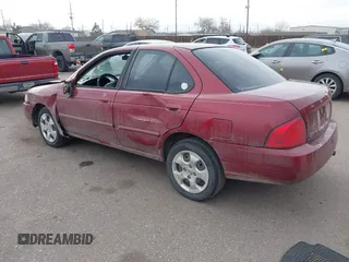 2005 Nissan Sentra S z VIN 3N1CB51D65L479897, wystawiony jako IAAI lot #41469212 z przebiegiem 152 995 mil mil oraz . Historia ofert i sprzedaży dostępna na DreamBid. Obrazek 3.