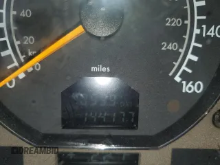 1999 Mercedes-Benz SL-Class with VIN WDBFA68F8XF175735, listed as a Copart auction lot 41658525 with 144,177 mi miles and Salvage Title. Bid and sale history available at carsss.com. Image 9.
