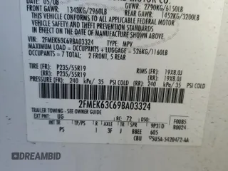 2009 Ford Flex Limited z VIN 2FMEK63C69BA03324, wystawiony jako Copart lot #55831135 z przebiegiem 202 031 mil mil oraz Czysty tytuł • Clean title. Historia ofert i sprzedaży dostępna na DreamBid. Obrazek 13.