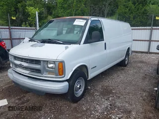1999 Chevrolet City Express Cargo z VIN 1GCGG29R5X1148396, wystawiony jako IAAI lot #42494492 z przebiegiem 113 232 mil mil oraz . Historia ofert i sprzedaży dostępna na DreamBid. Obrazek 2.
