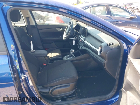 2020 Kia Forte LXS with VIN 3KPF24AD6LE184269, listed as a IAAI auction lot 42062369 with 57,525 mi miles and . Bid and sale history available at carsss.com. Image 5.