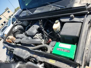 2005 Hummer H2 SUV with VIN 5GRGN23U95H101796, listed as a Copart auction lot 76991574 with 88,204 mi miles and Salvage Title. Bid and sale history available at carsss.com. Image 14.