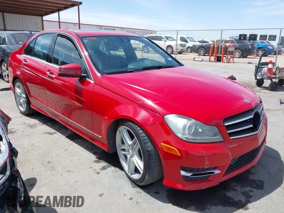 2013 Mercedes-Benz C 300 Sport с VIN WDDGF8AB8DR284402, выставлен на аукционе IAAI как лот 42291028 с пробегом Не указан миль и . История ставок и продаж доступна на DreamBid. Изображение 1.