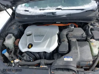 2012 Hyundai Sonata Hybrid with VIN KMHEC4A45CA043197, listed as a IAAI auction lot 41611904 with 178,902 mi miles. Bid and sale history available at carsss.com. Image 10.
