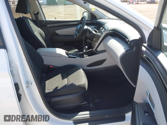 2024 Hyundai Tucson SEL with VIN 5NMJB3DE8RH421998, listed as a IAAI auction lot 42217680 with 18,876 mi miles and . Bid and sale history available at DreamBid. Image 5.