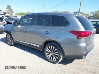 2020 Mitsubishi Outlander SE z VIN JA4AD3A33LZ025410, wystawiony jako IAAI lot #41805342 z przebiegiem 41 154 mil mil oraz . Historia ofert i sprzedaży dostępna na DreamBid. Obrazek 3.