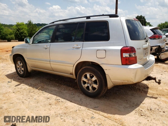 2005 Toyota Highlander with VIN JTEEP21A750111748, listed as a Copart auction lot 57151765 with 324,870 mi miles and Clean Title. Bid and sale history available at DreamBid. Image 2.
