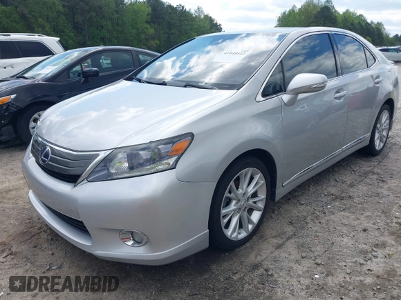 2010 Lexus HS 250h z VIN JTHBB1BA6A2014293, wystawiony jako IAAI lot #41948412 z przebiegiem 224 399 mil mil oraz . Historia ofert i sprzedaży dostępna na DreamBid. Obrazek 17.