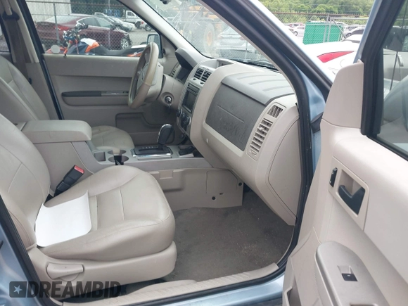 2008 Ford Escape Hybrid with VIN 1FMCU59H08KC38014, listed as a IAAI auction lot 42304980 with 211,671 mi miles and . Bid and sale history available at DreamBid. Image 5.