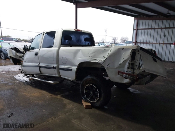 2001 Chevrolet Silverado 1500 LT with VIN 2GCEC19T211399144, listed as a IAAI auction lot 41528968 with 193,357 mi miles. Bid and sale history available at carsss.com. Image 3.