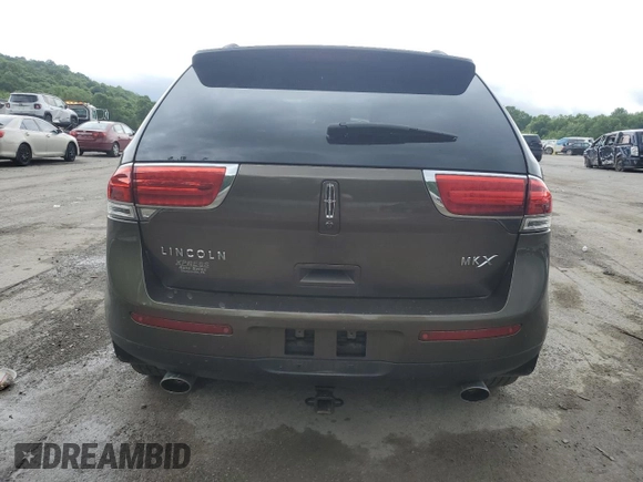 2011 Lincoln MKX z VIN 2LMDJ6JK5BBJ06463, wystawiony jako Copart lot #60041285 z przebiegiem 195 915 mil mil oraz Szkoda całkowita • Salvage title. Historia ofert i sprzedaży dostępna na DreamBid. Obrazek 6.