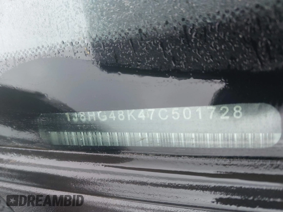 2007 Jeep Commander Sport z VIN 1J8HG48K47C501728, wystawiony jako IAAI lot #42509191 z przebiegiem Nie podano mil oraz . Historia ofert i sprzedaży dostępna na DreamBid. Obrazek 9.