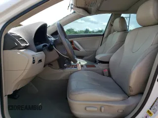 2008 Toyota Camry LE z VIN 4T1BK46K58U560311, wystawiony jako Copart lot #56431825 z przebiegiem 209 626 mil mil oraz Szkoda całkowita • Salvage title. Historia ofert i sprzedaży dostępna na DreamBid. Obrazek 7.