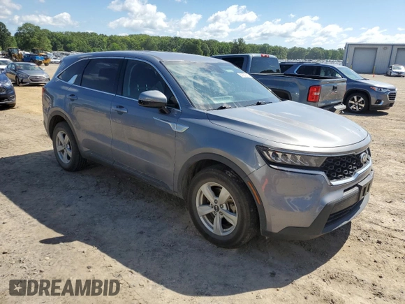 2021 Kia Sorento LX z VIN 5XYRG4LC3MG021795, wystawiony jako Copart lot #59050315 z przebiegiem 111 575 mil mil oraz Szkoda całkowita • Salvage title. Historia ofert i sprzedaży dostępna na DreamBid. Obrazek 4.