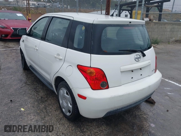 2005 Scion xA z VIN JTKKT624X50089997, wystawiony jako IAAI lot #41686627 z przebiegiem 213 343 mil mil oraz . Historia ofert i sprzedaży dostępna na DreamBid. Obrazek 3.