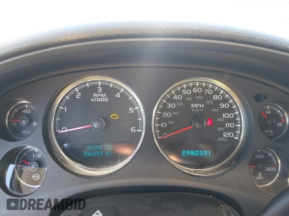 2007 GMC Yukon SLT with VIN 1GKFC13077J253697, listed as a IAAI auction lot 41277881 with 246,059 mi miles. Bid and sale history available at carsss.com. Image 7.