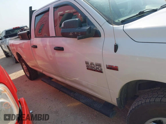 2017 Ram 2500 Tradesman с VIN 3C6TR5HT3HG554310, выставлен на аукционе IAAI как лот 42501591 с пробегом 226 721 миль миль и . История ставок и продаж доступна на DreamBid. Изображение 12.