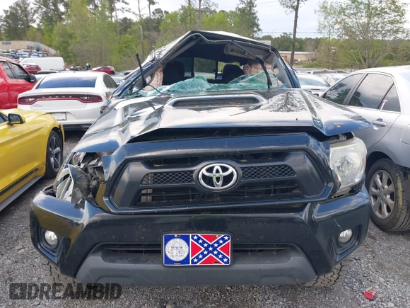 2014 Toyota Tacoma PreRunner z VIN 5TFJU4GN8EX057773, wystawiony jako IAAI lot #42020511 z przebiegiem 228 730 mil mil oraz . Historia ofert i sprzedaży dostępna na DreamBid. Obrazek 11.