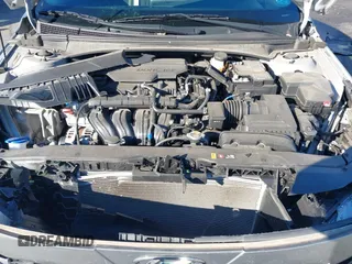 2022 Hyundai Elantra SEL with VIN 5NPLM4AG4NH081132, listed as a IAAI auction lot 41153021 with 22,705 mi miles and . Bid and sale history available at carsss.com. Image 10.