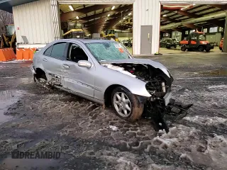 2003 Mercedes-Benz C 240 z VIN WDBRF81J43F408657, wystawiony jako Copart lot #43817805 z przebiegiem Nie podano mil oraz Szkoda całkowita • Salvage title. Historia ofert i sprzedaży dostępna na DreamBid. Obrazek 10.