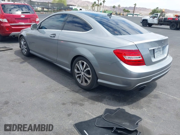 2012 Mercedes-Benz C 250 с VIN WDDGJ4HB1CF751432, выставлен на аукционе IAAI как лот 42202778 с пробегом 102 327 миль миль и . История ставок и продаж доступна на DreamBid. Изображение 3.